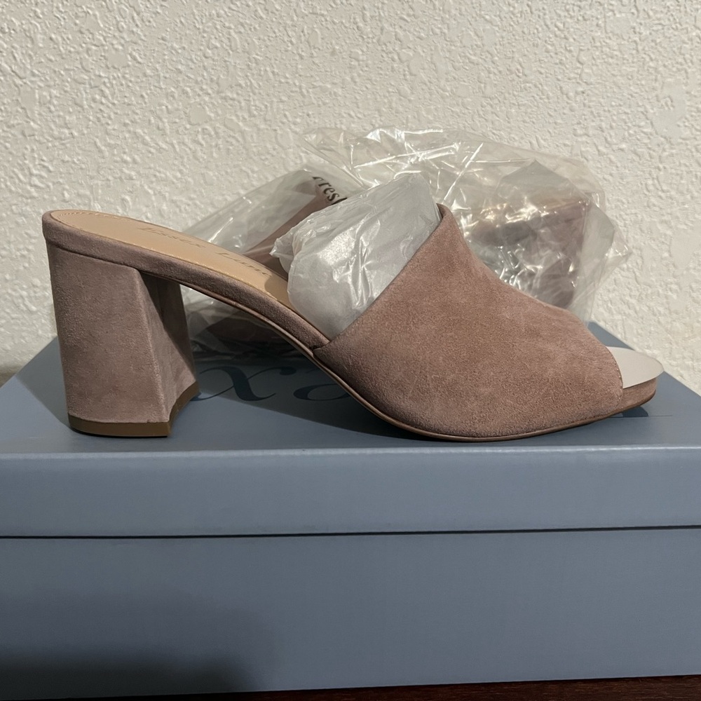 Essex Lane El-Gavan French Mink Essex Suede Sz 7 1/2M